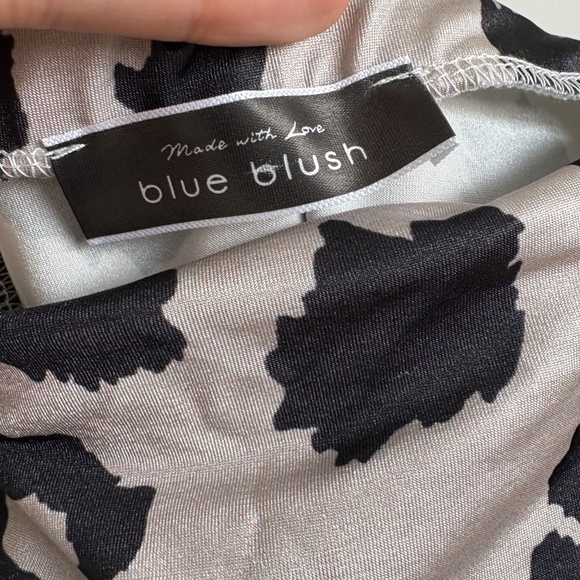 Size Small Midi Skirt in Satin Cheetah Print - Picture 2 of 2